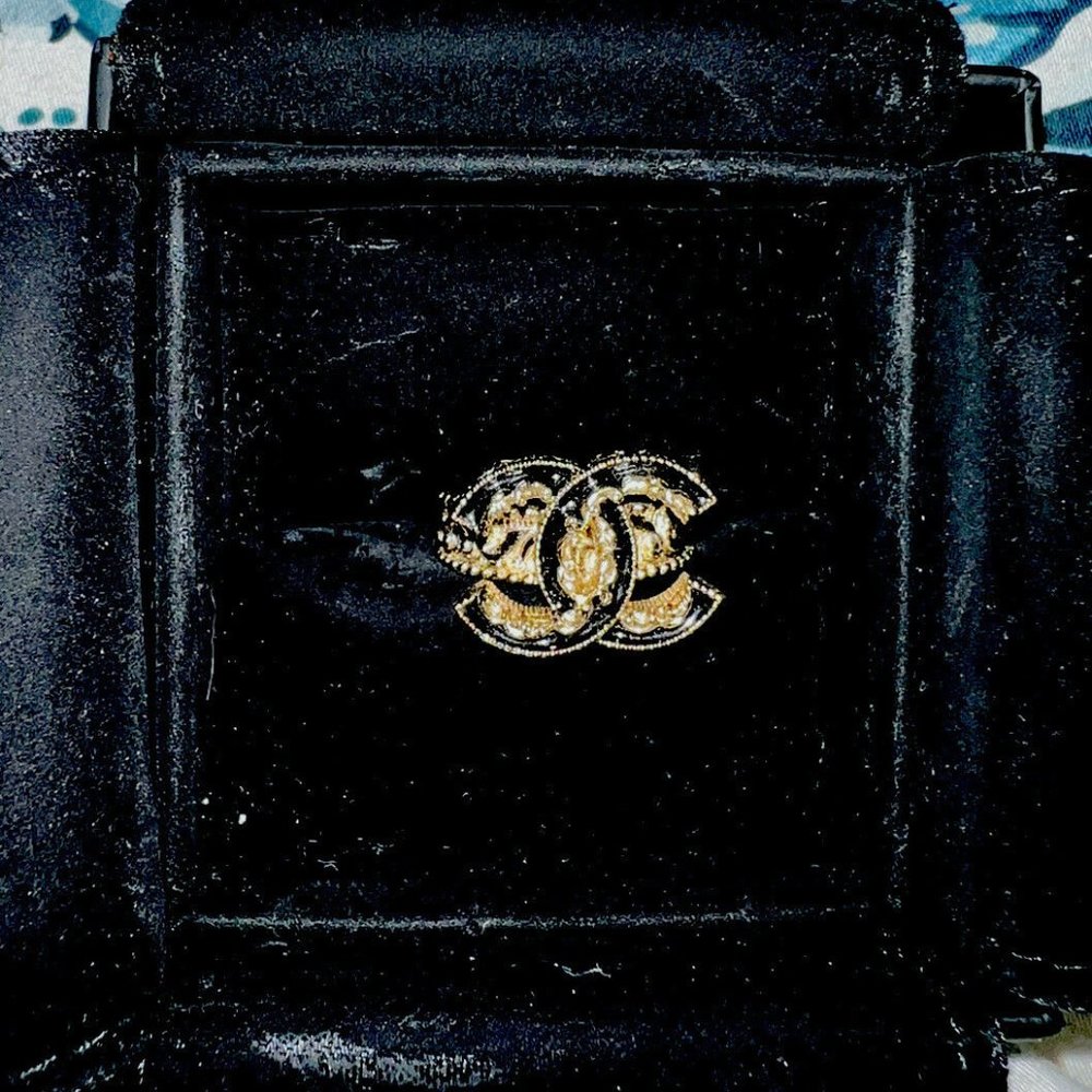 Authentic Black and Gold Chanel CC Logo Ring, Sz 6, Worn Once. Comes w/ Box